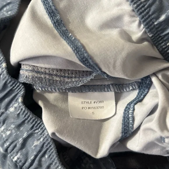 Vuori Men's Cape 6" Swim Short Cloud Slub - Picture 7 of 8